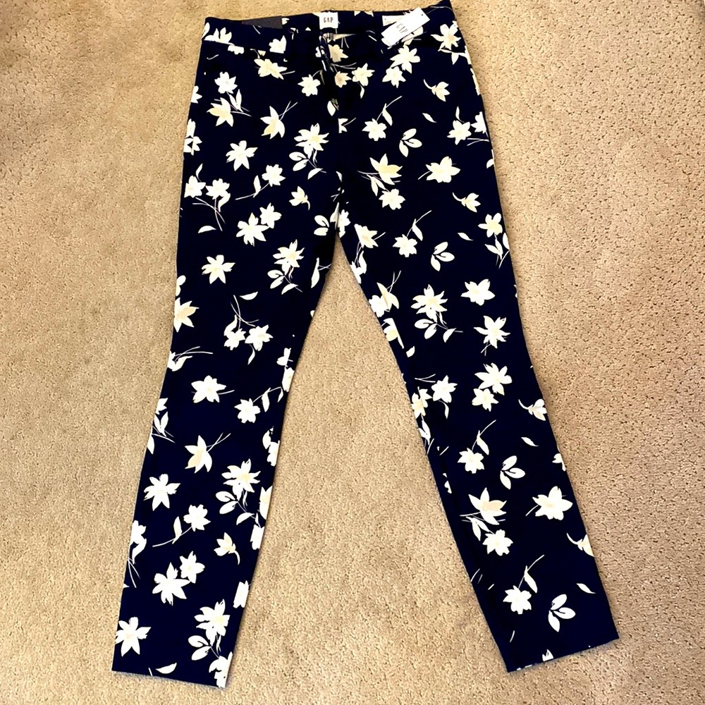 Gap skinny ankle pants. Size 4.
